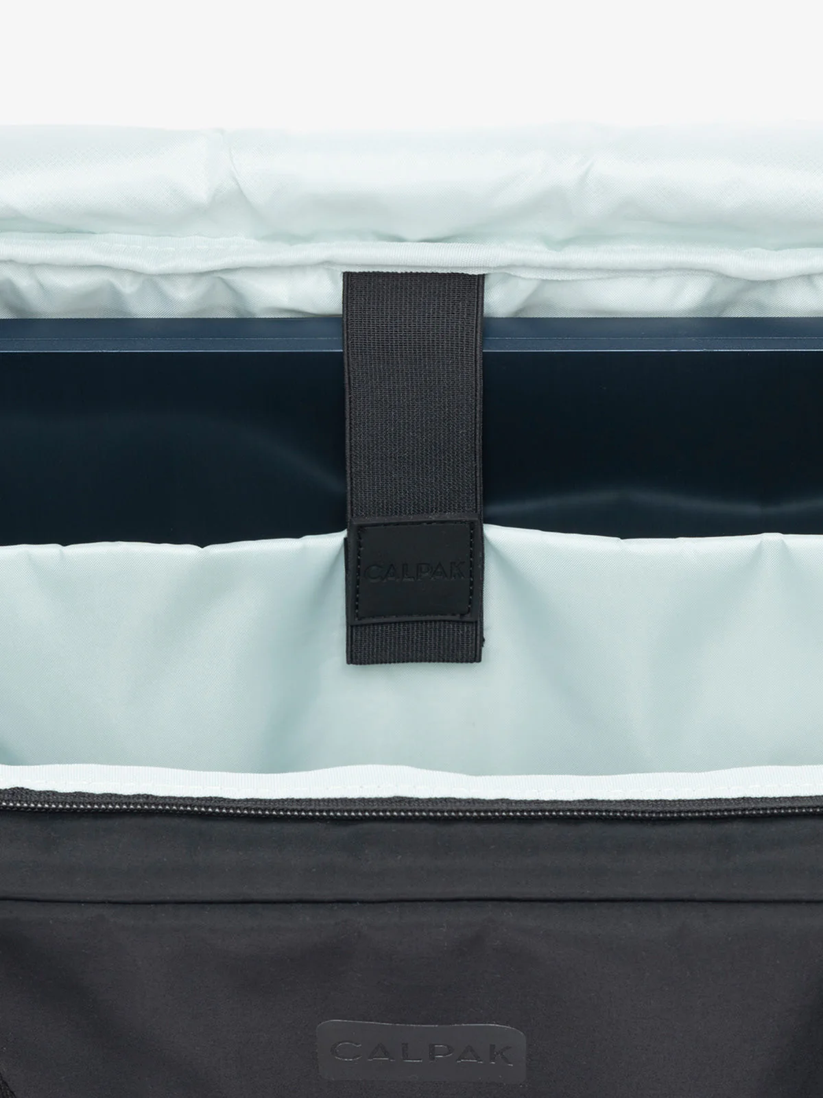 Connect Laptop Duffel - Image 17