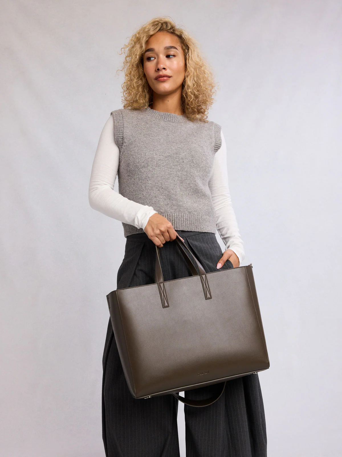 Haven 16" Laptop Tote Bag - Image 68