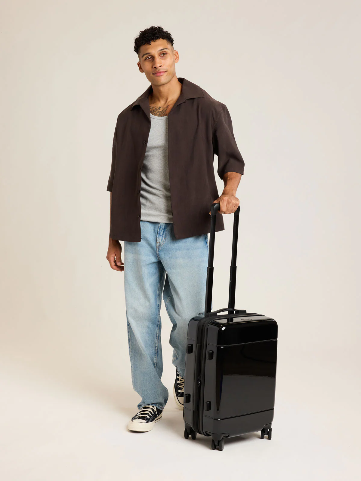 Hue Carry-On Luggage - Image 69
