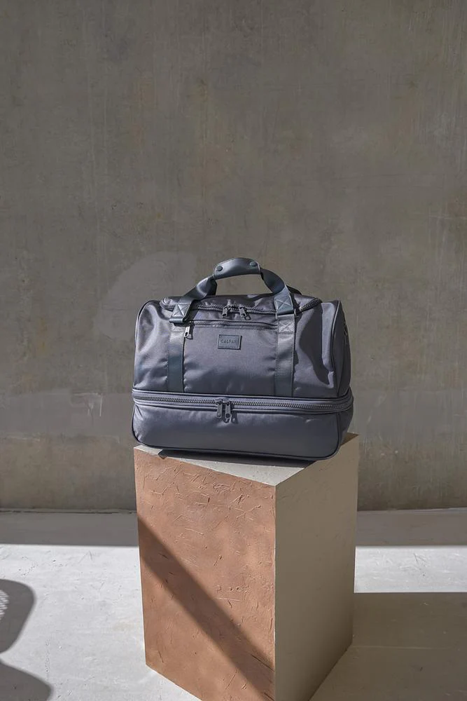 Stevyn Duffel Bag with Shoe Compartment - Image 13