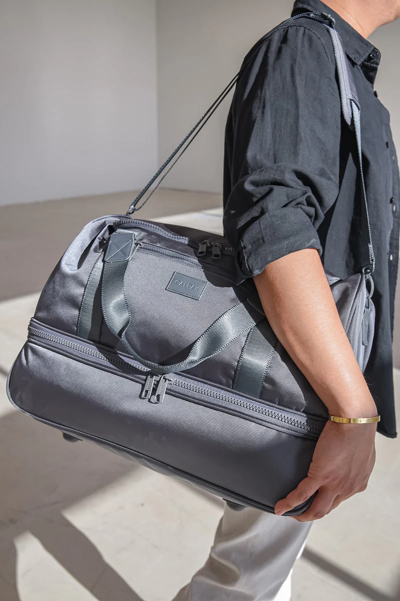 Stevyn Duffel Bag with Shoe Compartment - Image 7